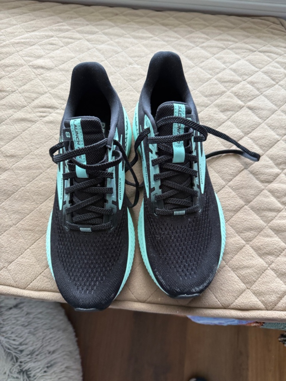 Brooks Women's Black and Teal Lace-Up Running Sneakers